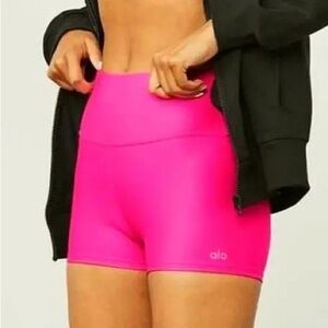 Alo Pink High Waist Airlift Short Sz. L
